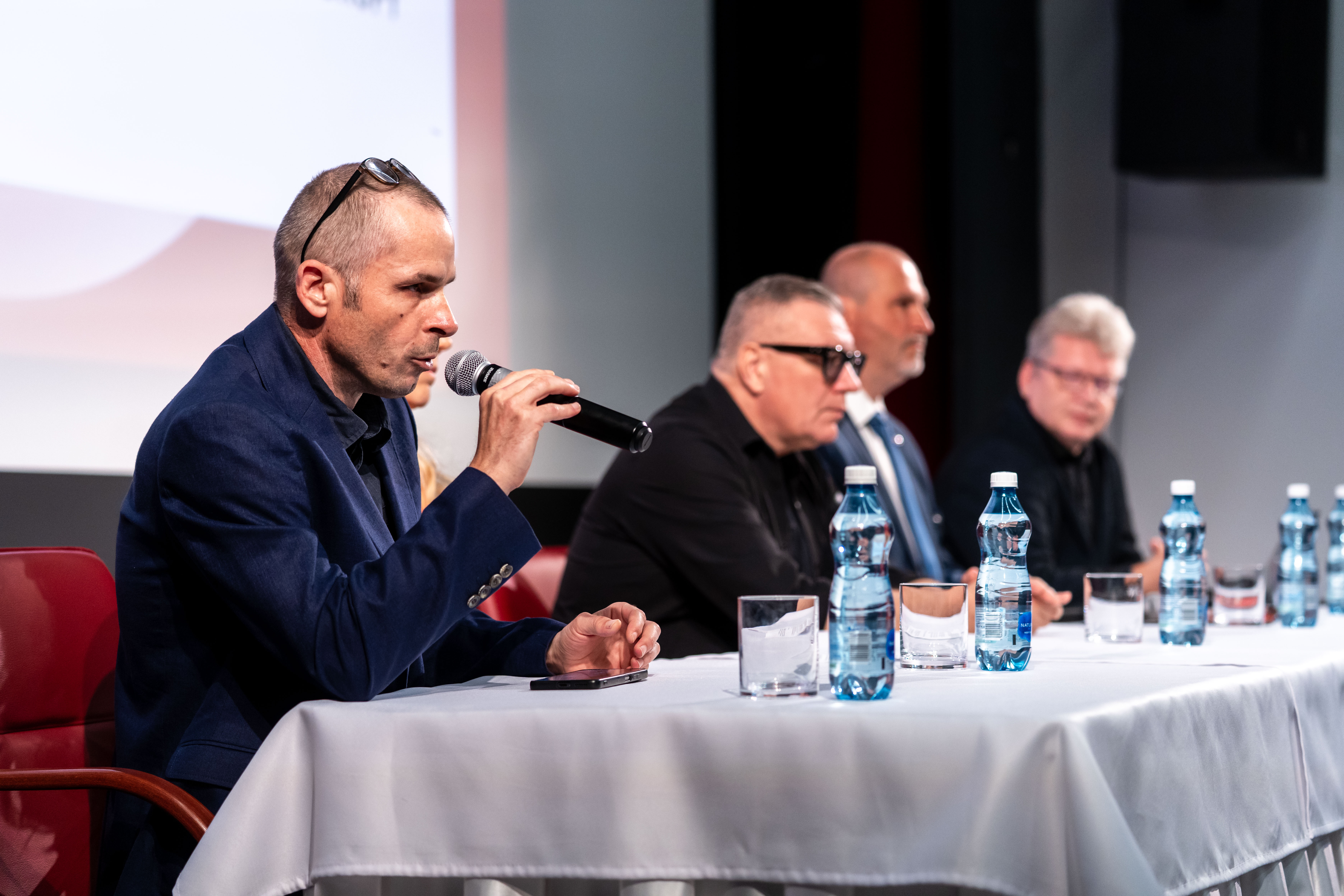 Tlacova konferencia - Medzinarodneho filmoveho festivalu ART FILM -1-14